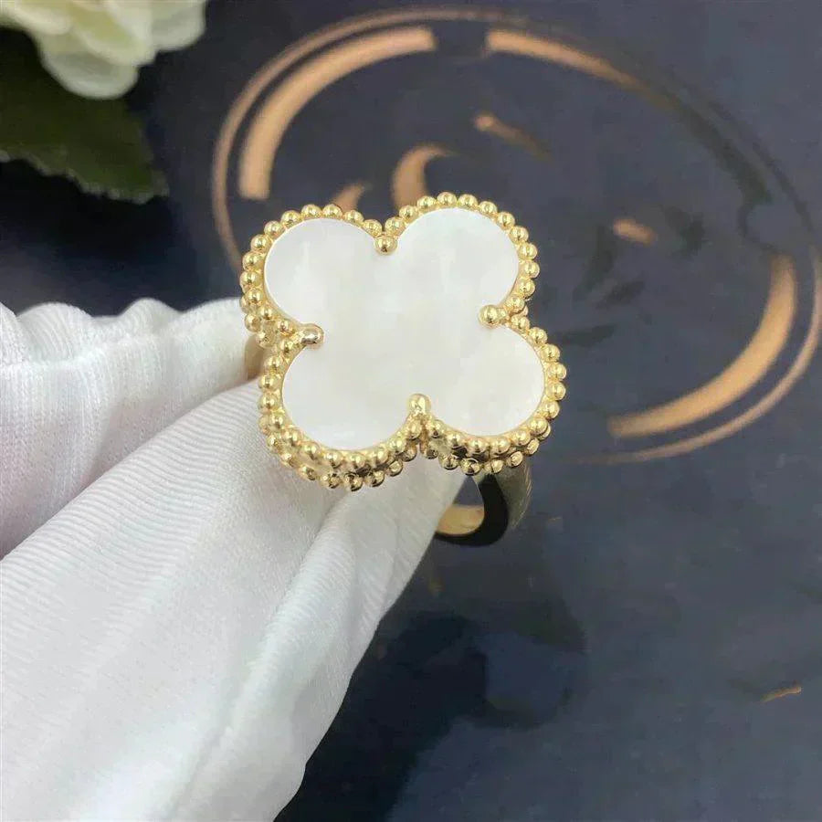 [LuxJewelry]CLOVER WHITE MOP RING