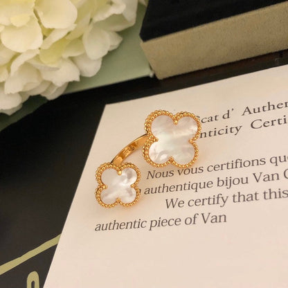 [LuxJewelry]CLOVER BETWEEN THE FINGER RING