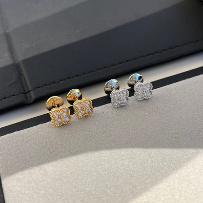 [LuxJewelry]CLOVER MINI DIAMOND STUD EARRINGS
