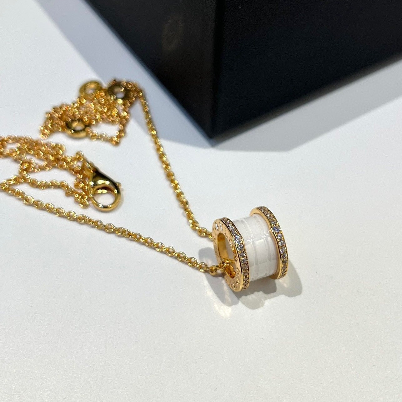 [LuxJewelry]ZERO 1 WHITE CERAMIC DIAMOND PINK GOLD NECKLACE